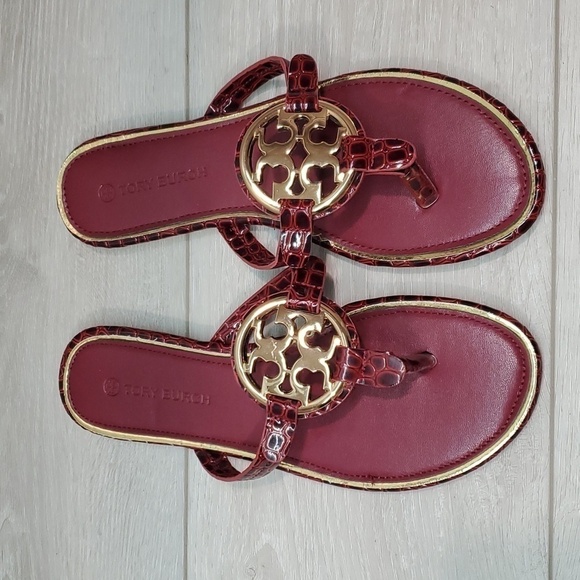 unbranded Shoes - Womens Miller mock croc metal logo sandals in burgandy sz 38/7